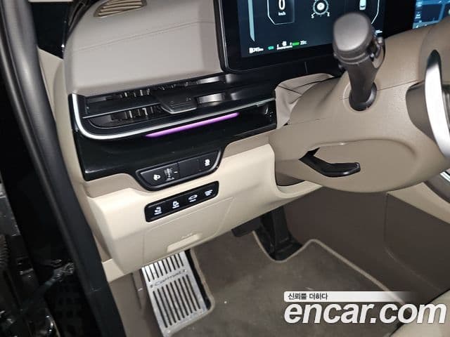 Kia Carnival 2024 — Şəkil 17/20