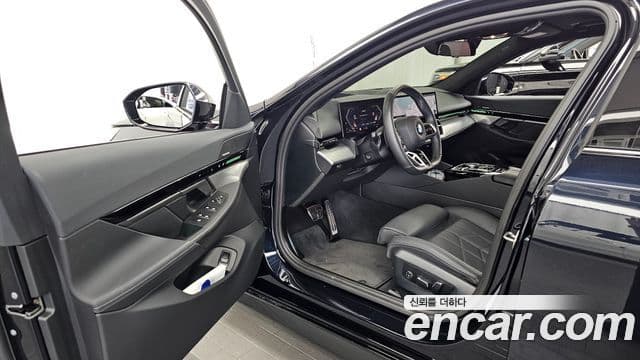 BMW 5 Series 2024 — Şəkil 10/20
