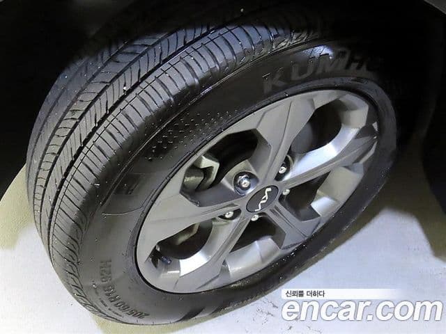 Kia Seltos 2025 — Şəkil 19/20