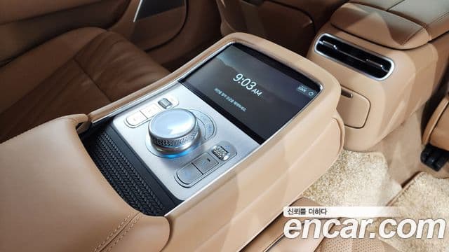 Genesis G90 2023 — Photo 30/38