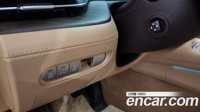 Genesis G90 2023 — Photo 22/38