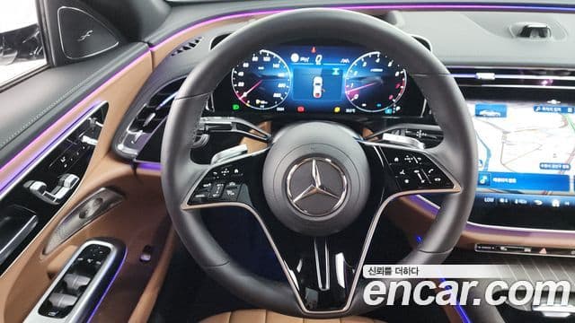 Mercedes-Benz E-Class 2024 — Фото 13/20
