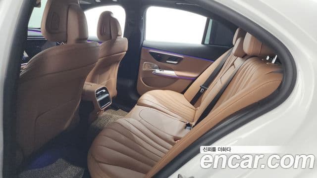Mercedes-Benz E-Class 2024 — Фото 20/20