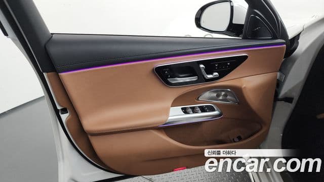 Mercedes-Benz E-Class 2024 — Şəkil 31/33