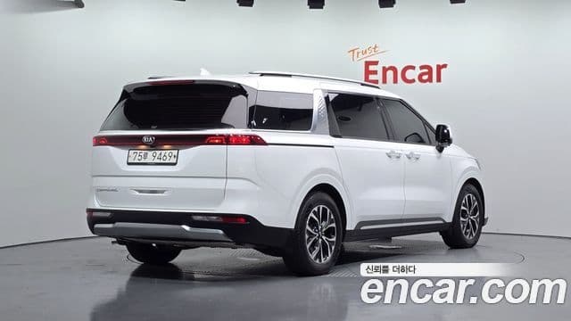 Kia Carnival 2021 — Фото 2/20