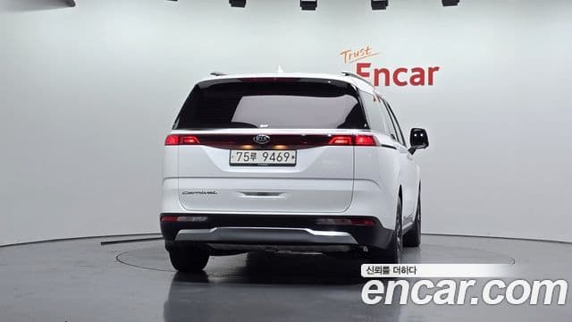 Kia Carnival 2021 — Фото 4/20