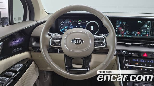 Kia Carnival 2021 — Фото 15/20