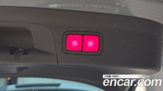 Mercedes-Benz GLE-Class 2021 — Photo 31/32