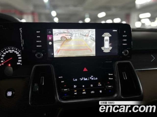 Kia Sorento 2022 — фото 7 из 12