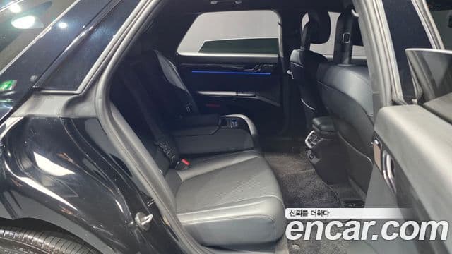 Hyundai Grandeur 2023 — ფოტო 12/20