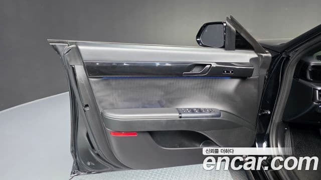 Hyundai Grandeur Hybrid 2023 — Şəkil 2/41