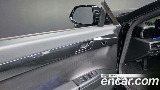 Hyundai Grandeur Hybrid 2023 — Şəkil 13/41
