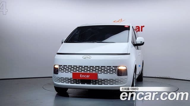 Hyundai Staria 2022 — ფოტო 3/20