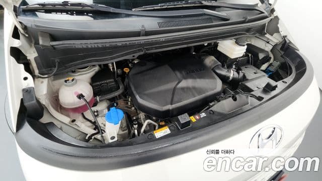 Hyundai Staria 2022 — ფოტო 6/20
