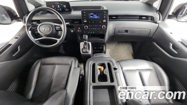 Hyundai Staria 2022 — ფოტო 7/20