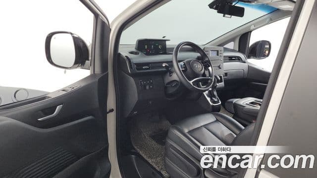 Hyundai Staria 2022 — ფოტო 10/20