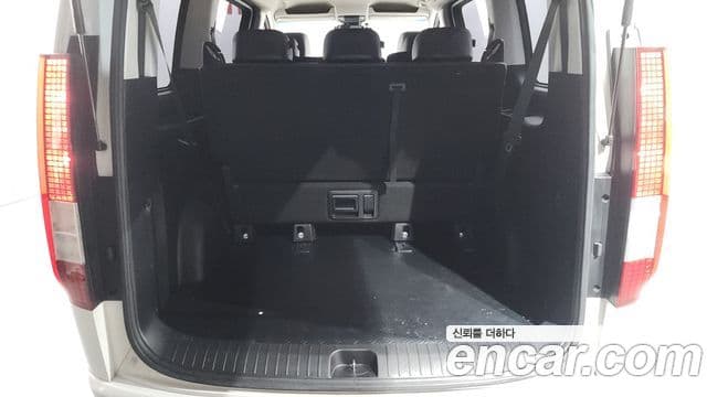 Hyundai Staria 2022 — ფოტო 15/20