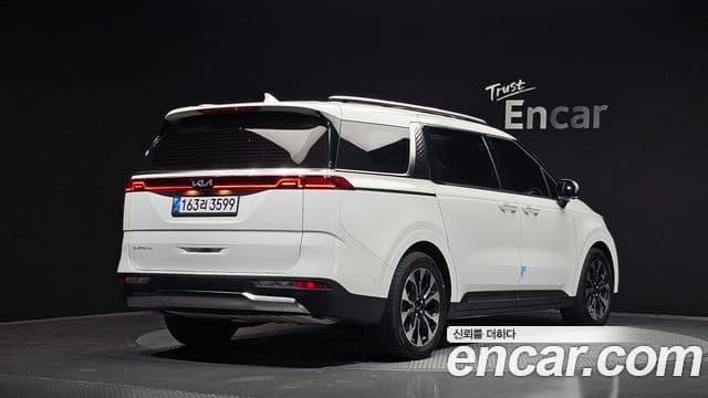 Kia Carnival 2022 — Фото 2/20