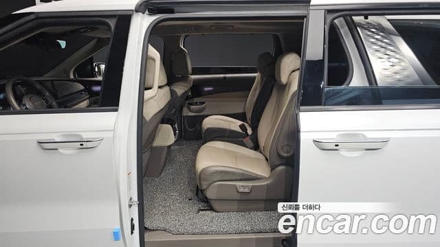 Kia Carnival 2022 — Фото 11/20