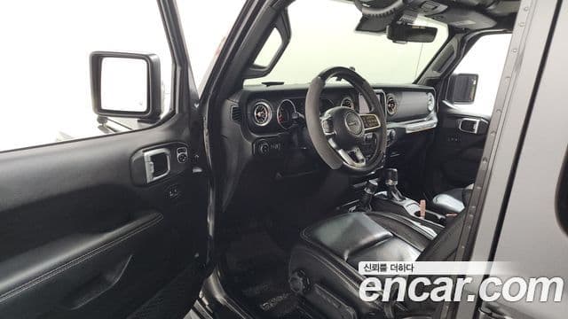 Jeep Wrangler 2019 — Фото 10/20