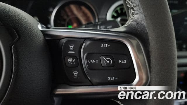 Jeep Wrangler 2019 — Фото 18/20