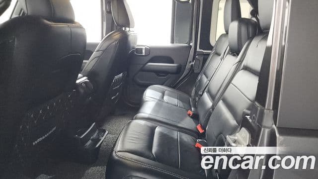 Jeep Wrangler 2019 — Фото 20/20
