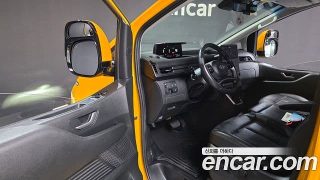 Hyundai Staria 2024 — Şəkil 10/20