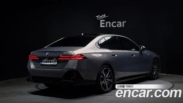 BMW 5 Series 2025 — ფოტო 2/20