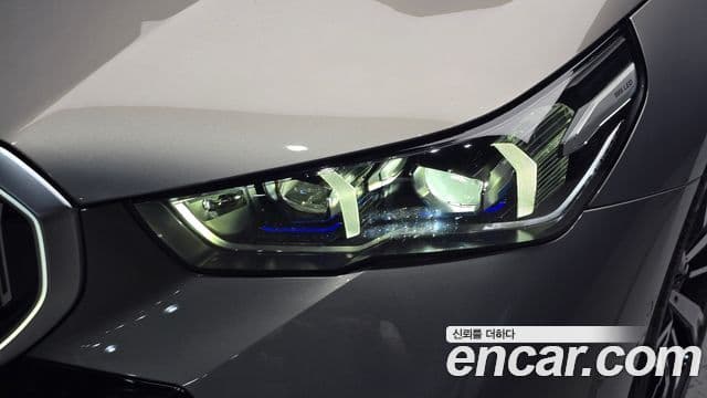 BMW 5 Series 2025 — Photo 20/33