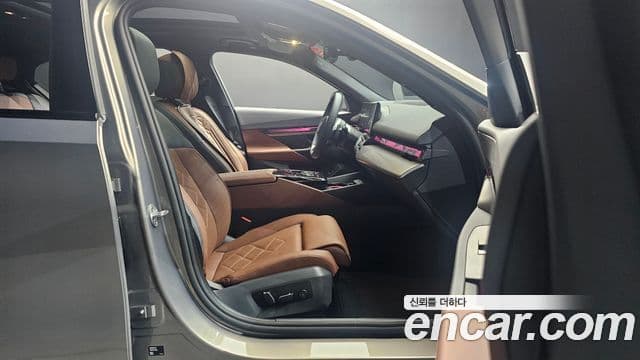 BMW 5 Series 2025 — Photo 4/33