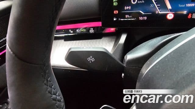 BMW 5 Series 2025 — Photo 17/33