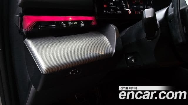 BMW 5 Series 2025 — Photo 32/33