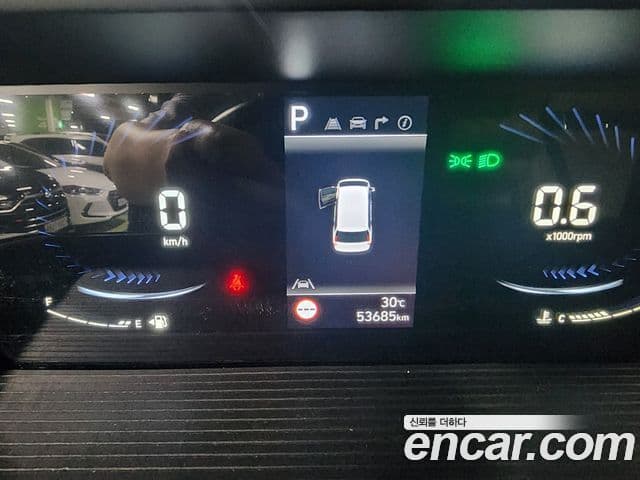 Hyundai Staria 2023 — Фото 7/20