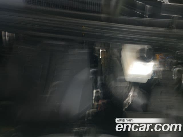 Hyundai Staria 2023 — Фото 13/20