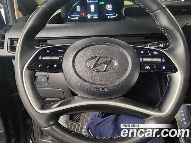 Hyundai Staria 2023 — Фото 18/20