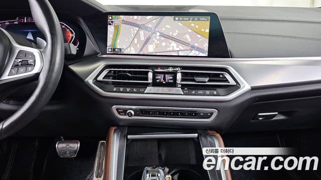BMW X6 2021 — ფოტო 14/20