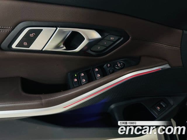 BMW 3 Series 2019 — Şəkil 13/20