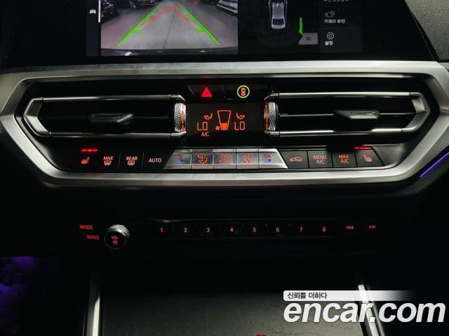 BMW 3 Series 2019 — Şəkil 15/20