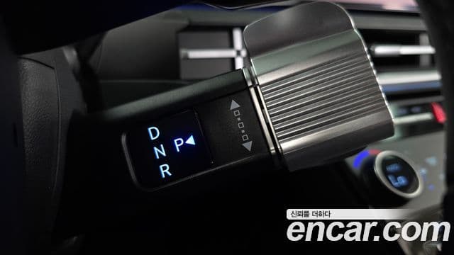 Hyundai Santa Fe 2024 — Photo 25/32