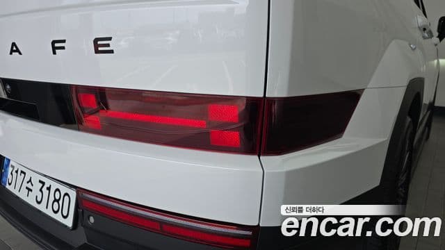 Hyundai Santa Fe 2024 — Photo 2/32