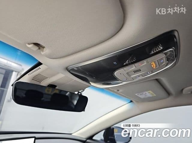 Genesis Electrified G80 2021 — Şəkil 17/19