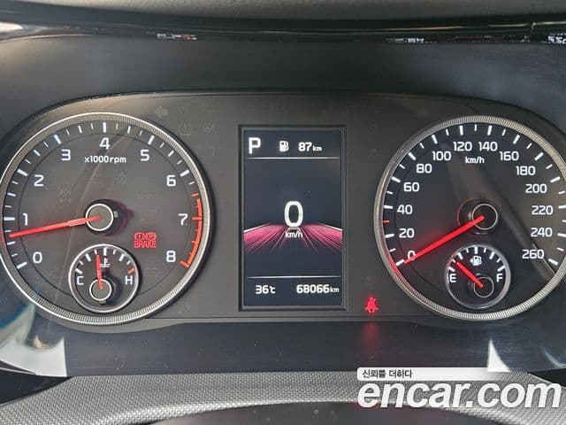 Kia K5 2023 — ფოტო 8/20