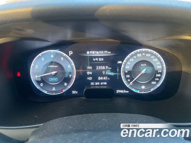 Genesis G70 2019 — ფოტო 10/20