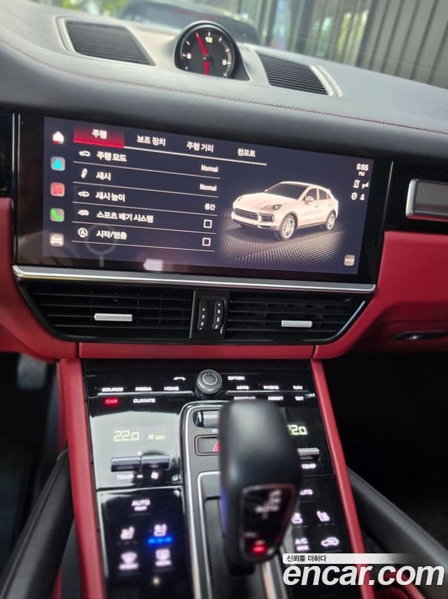 Porsche Cayenne 2022 — Фото 11/20