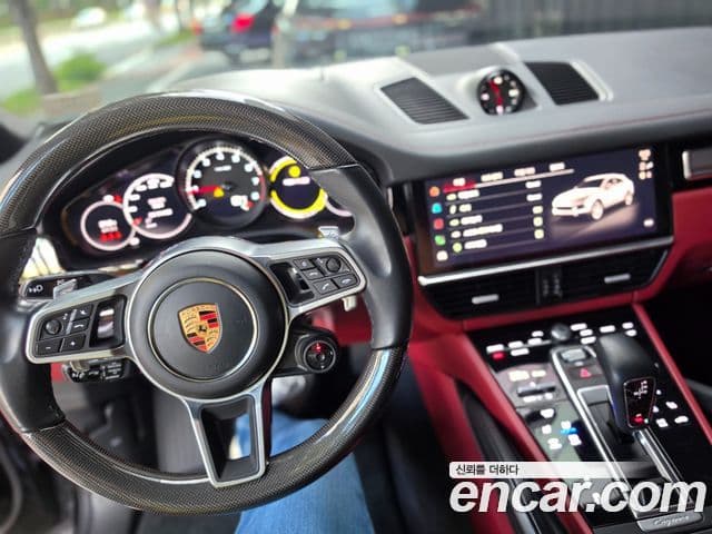 Porsche Cayenne 2022 — Фото 13/20