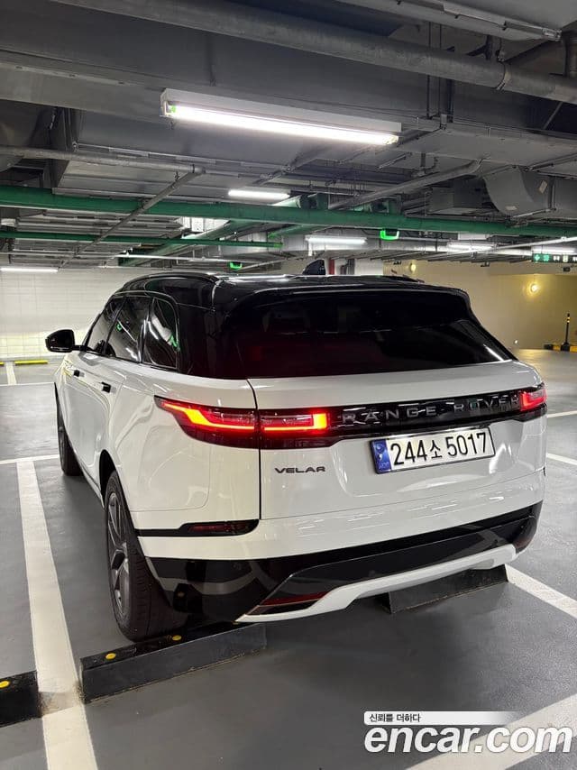 Land Rover Range Rover Velar 2024 — Фото 2/20