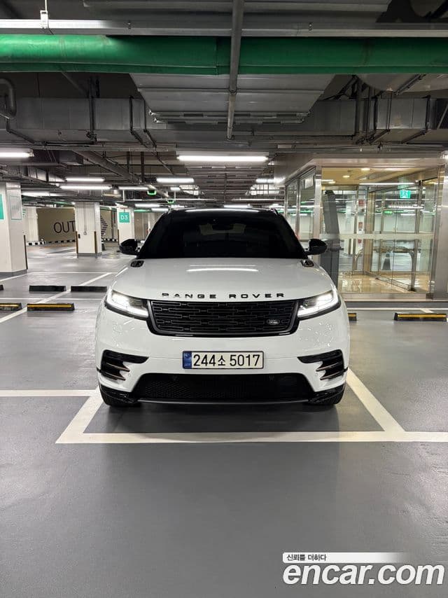 Land Rover Range Rover Velar 2024 — Фото 3/20