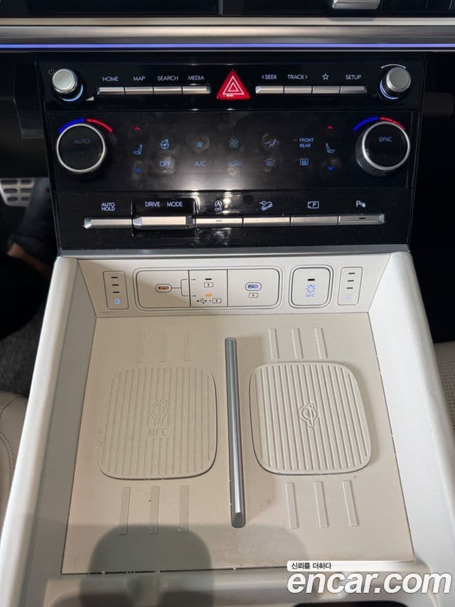 Hyundai Santa Fe 2023 — Şəkil 13/14