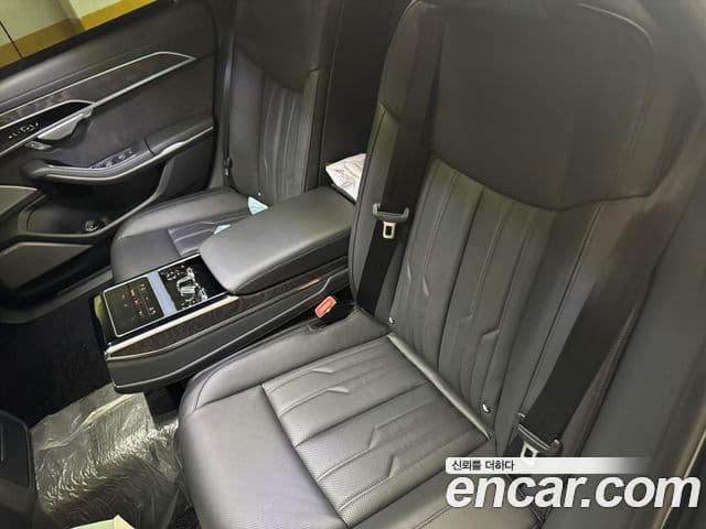 Audi A8 2023 — ფოტო 5/15