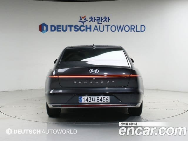 Hyundai Grandeur Hybrid 2025 — Photo 15/20
